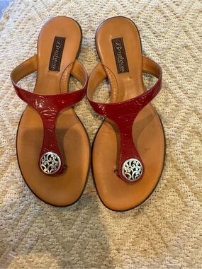 Brighton Alice Red Leather Thong Sandals Silver Medallion Size 10